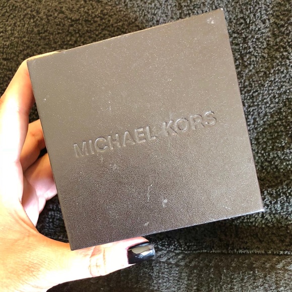 Michael Kors Watch - Picture 4 of 4